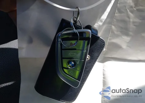 2018 BMW 740I из США, поврежденный, VIN WBA7E2C56JG743030